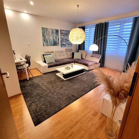 Apartment Banska - City Centre & Private Parking Banská Bystrica Eksteriør bilde