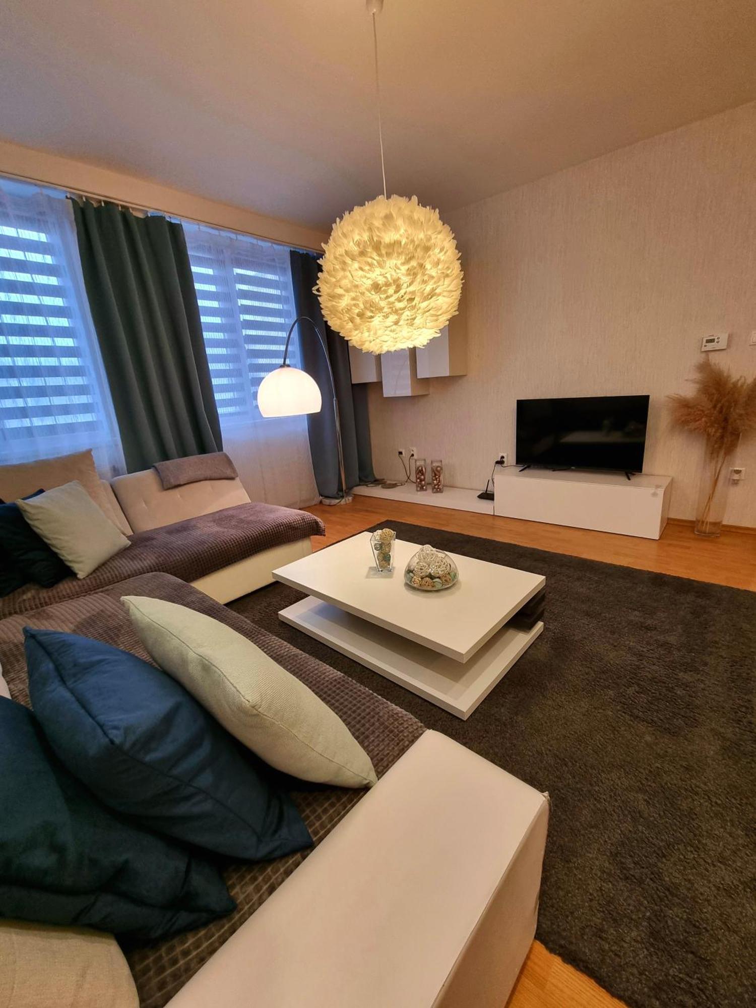Apartment Banska - City Centre & Private Parking Banská Bystrica Eksteriør bilde